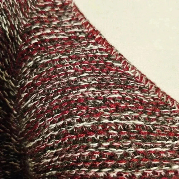 Oversized Sweater with Open Back - Picture 5 of 5